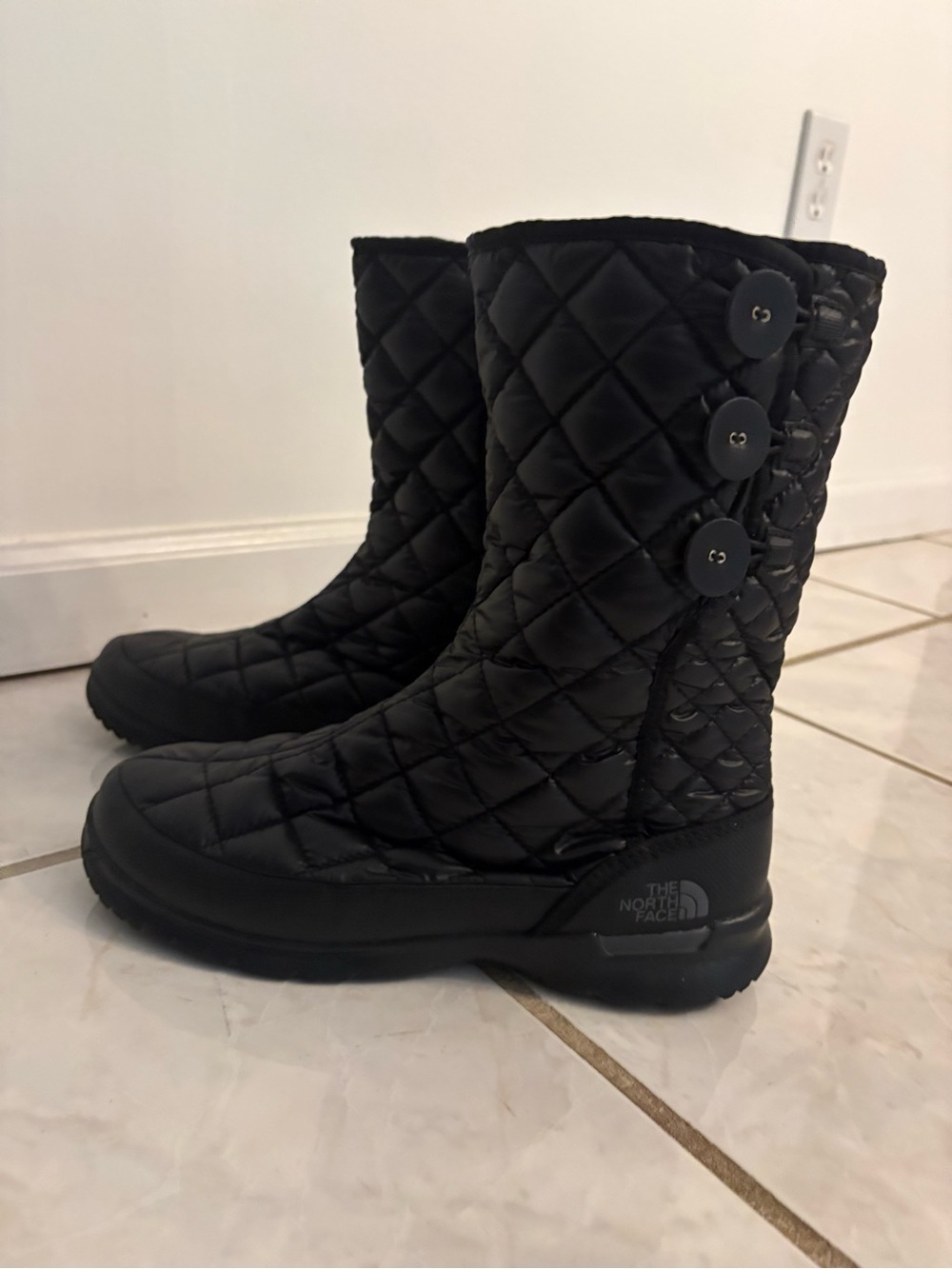 The North Face Women's Quilted Button-Accent Winter Boots - Black